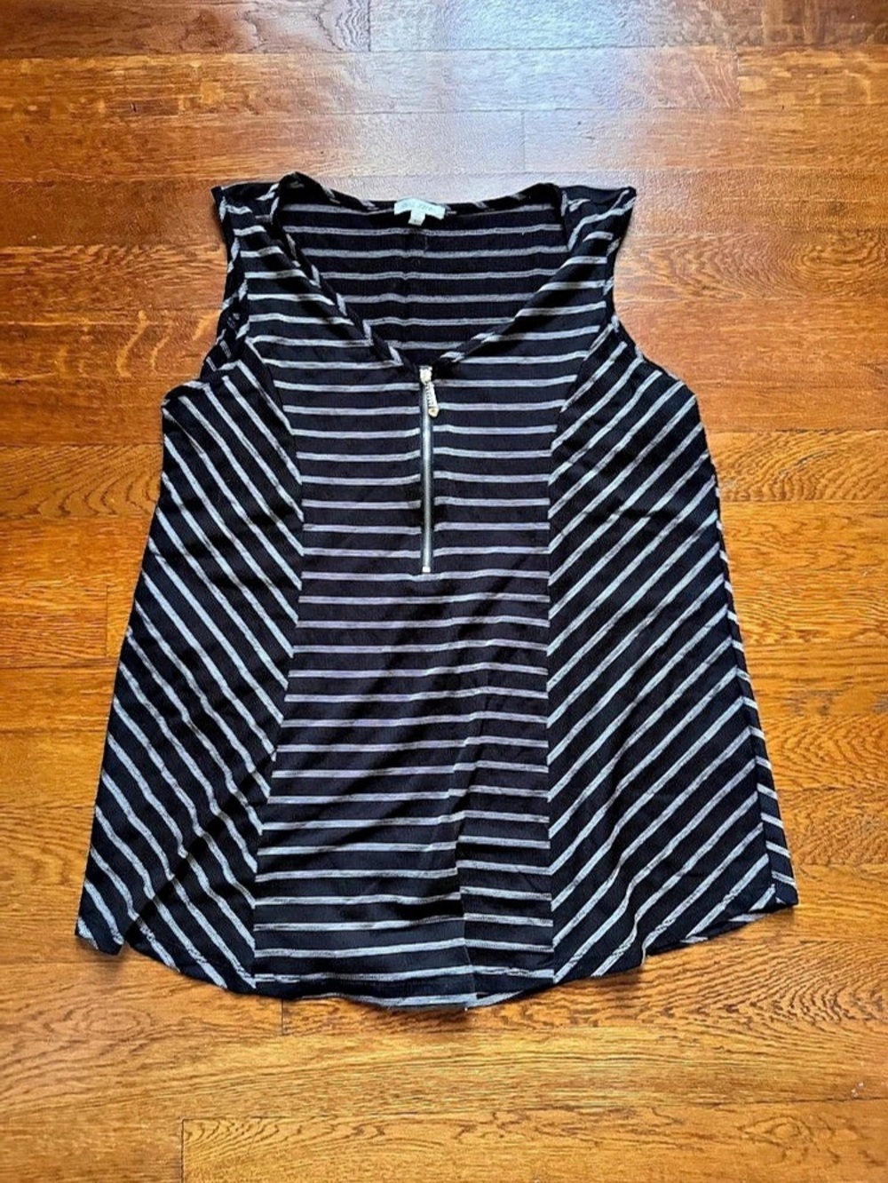 Ava James Striped Button Down Shirt in Black & White Size Small